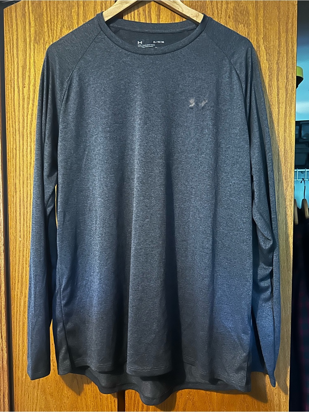 Under Armour Men’s Long Sleeve Performance Tee - Charcoal Gray